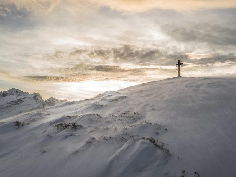 6-Gallon Air Compressor + Framing Nail Gun Kit